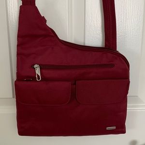 Travelon Anti-Theft Cross Body Bag